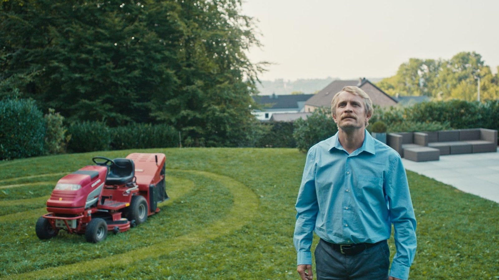 AILLEURS SI J'Y SUIS - Image du film