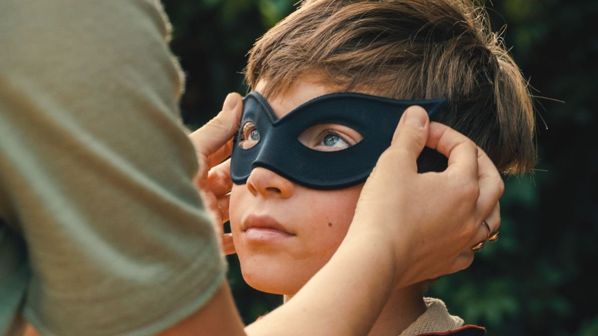 L'&icirc;le Rouge - Bande-Annonce